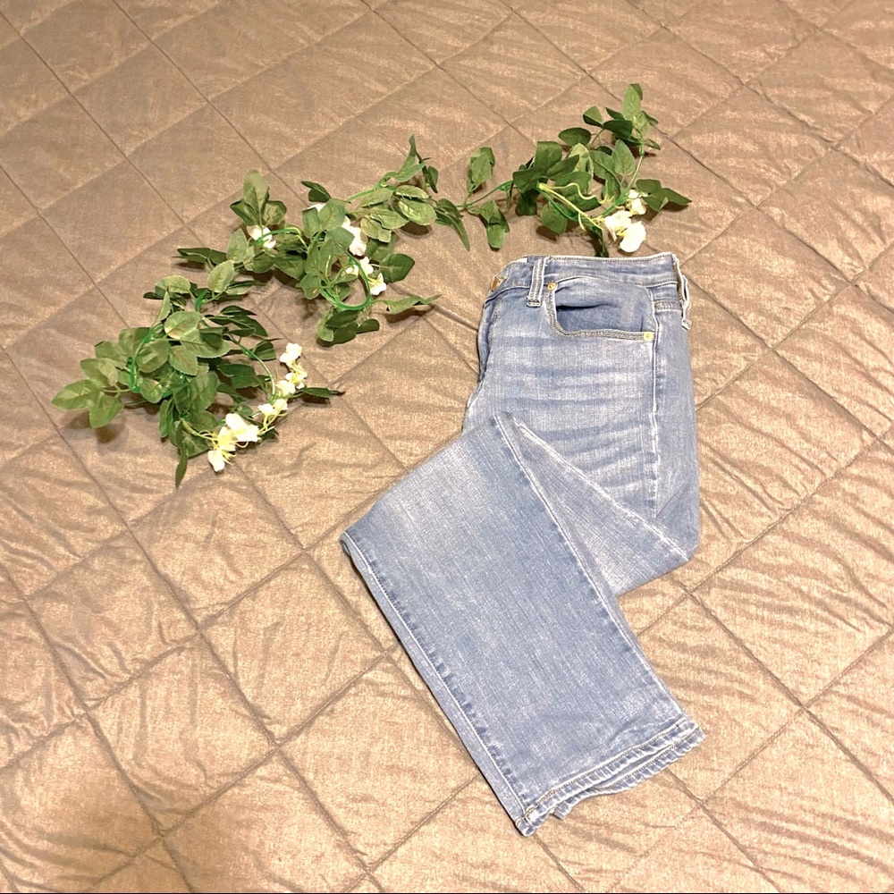 👖Universal Thread Slim Straight High Rise Jeans